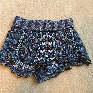 flowy summer shorts size medium